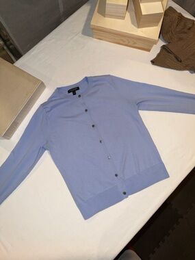 Light Blue Woman’s Lightweight Cotton Stretch 7 Button-Up Cardigan